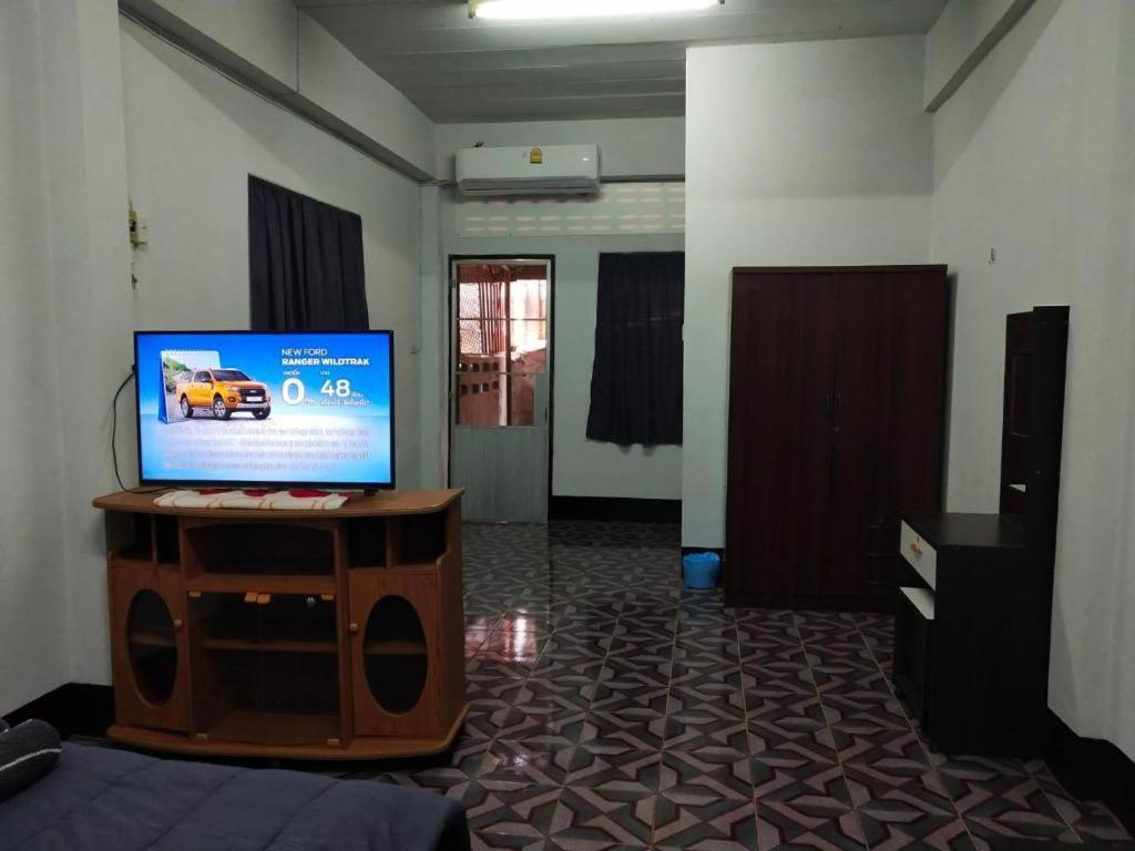 Chainarong Road Nakhonratchasima Eksteriør bilde